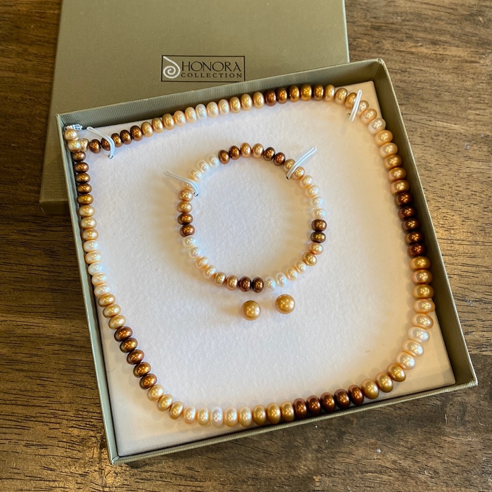 Honora Pearl Set - Brown/Tan/Cream - New in Box